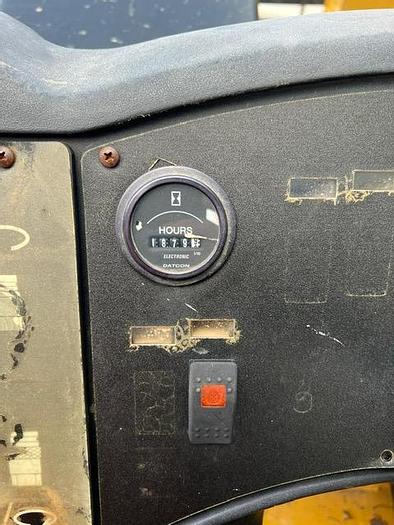 Used 2010 CAT TL943 TELEHANDLER