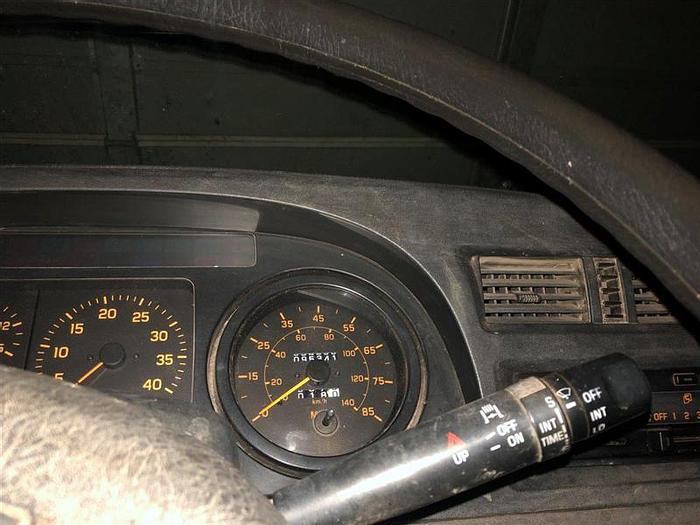 Used Isuzu Aluminum Flatbed Water Truck