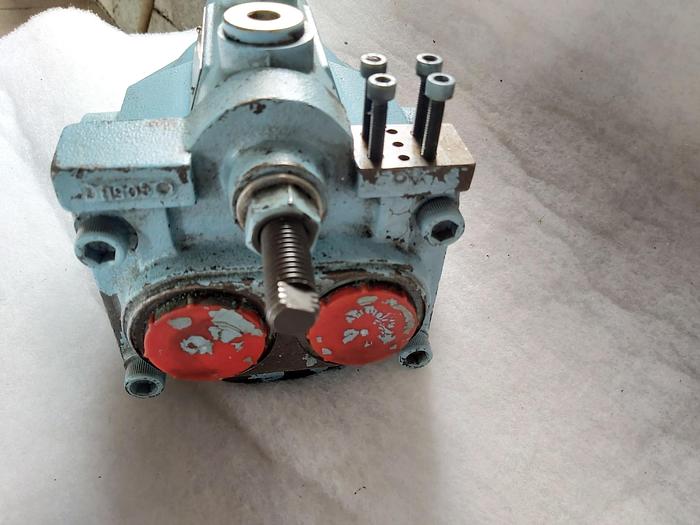 Gebraucht Hydraulik Kolbenpumpe, PV15 2R1D C02, 61,7 l/min, 240 bar, Denison, gebraucht