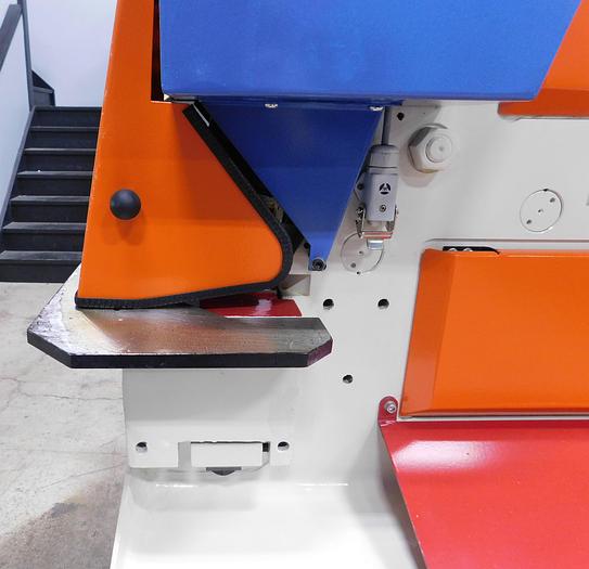 NEW Mubea 62 Ton Hydraulic Steel Ironworker HIW 550/305