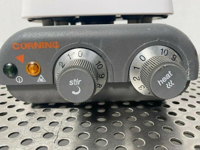 Used Corning PC-220 4" x 5" Top Laboratory Stirrer & Hot Plate 120V
