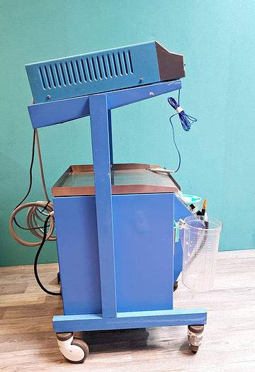 Gebraucht Valleylab Force FX-8CS Elektrochirurgische Diathermieeinheit mit Fußschalter auf Valleylab Saugwagen