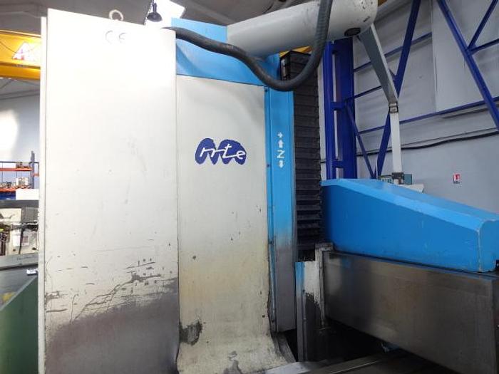 Utilisé Fraiseuse CN banc fixe MTE BF 3200 Marque MTE