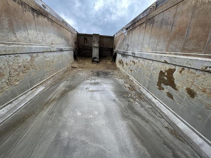 Used 2014 Peterbilt 367 Tri-Axle Dump Truck #5614