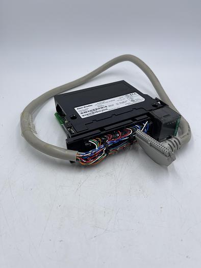 Used Allen-Bradley 1756-OB32/A 1492-CABLE0062