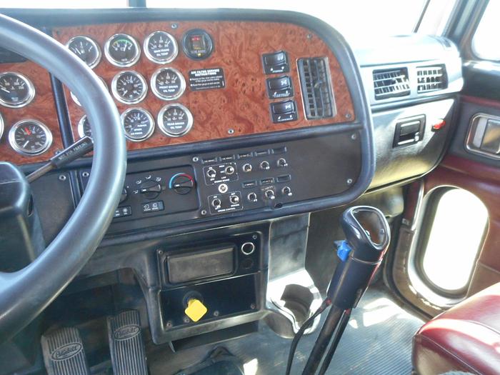 Used 2005 Peterbilt 379 Volumetric Truck