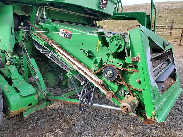 Used ** Auction ** 1996 John Deere 9500 SideHill Combine w/ 25' Header