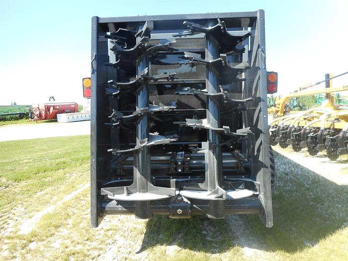 ARTEX SB600 Manure Spreader