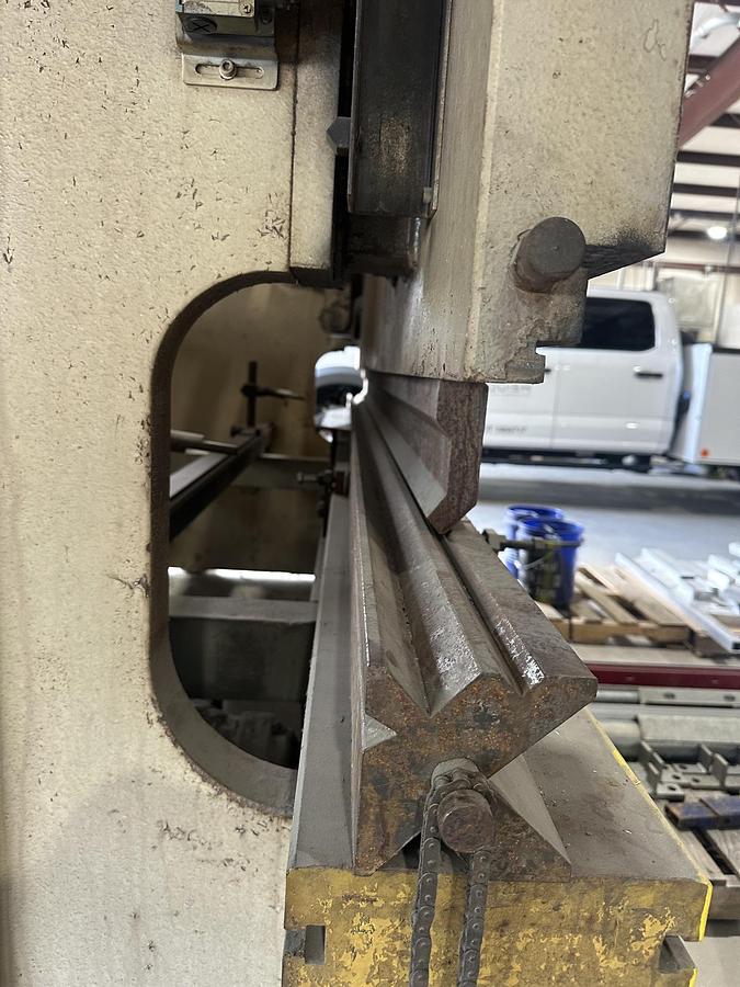 Used 1997 DURMAHAP 37200 Press Brake