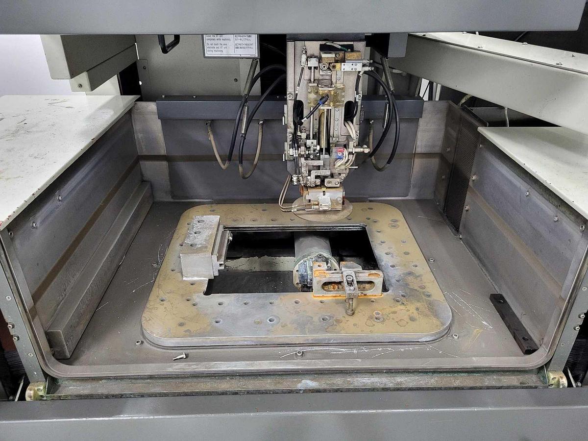 Used 2000 Mitsubishi FA10SM