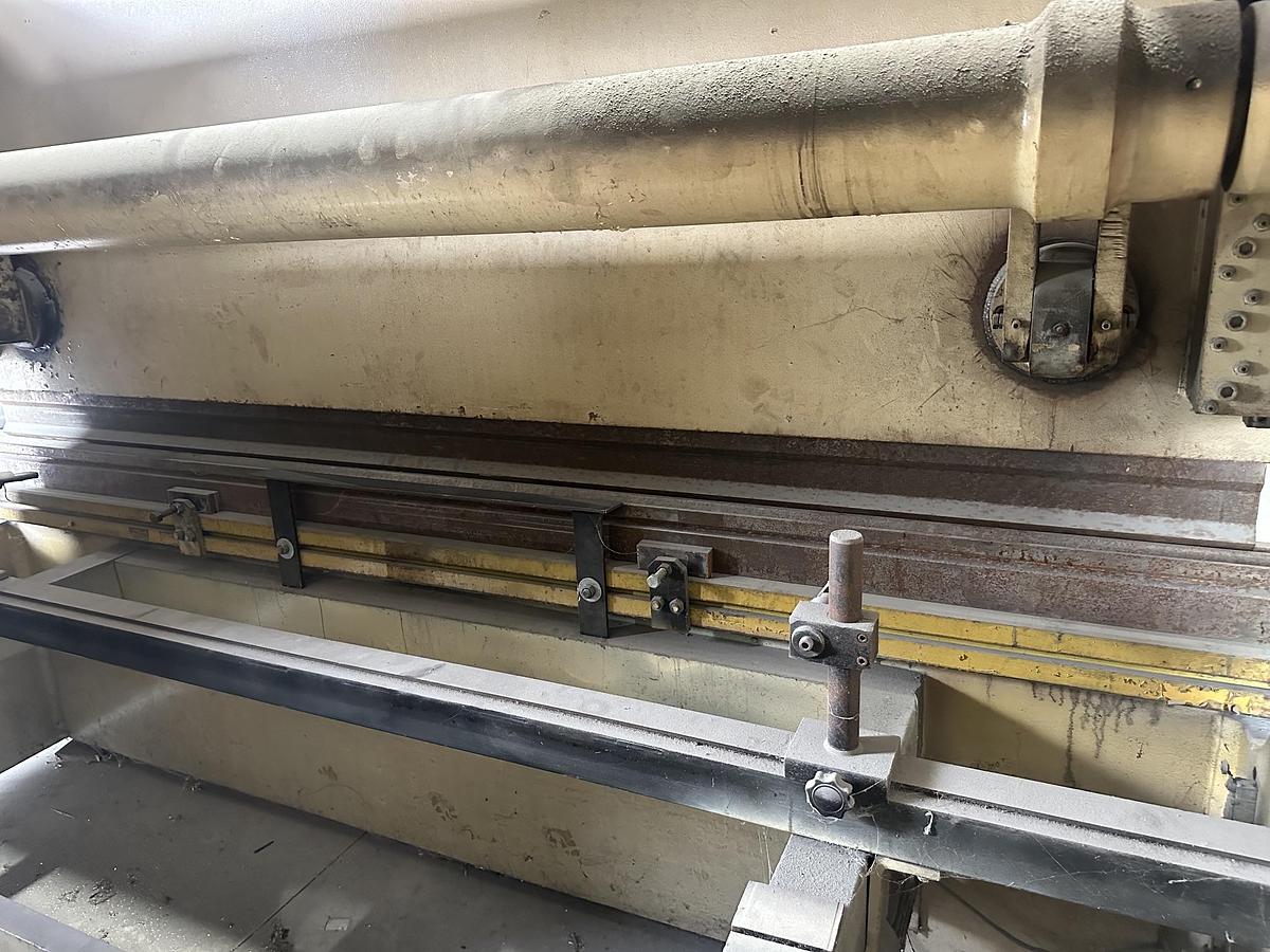 Used 1997 DURMAHAP 37200 Press Brake