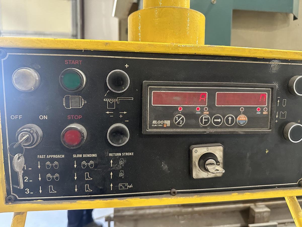 Used 1997 DURMAHAP 37200 Press Brake