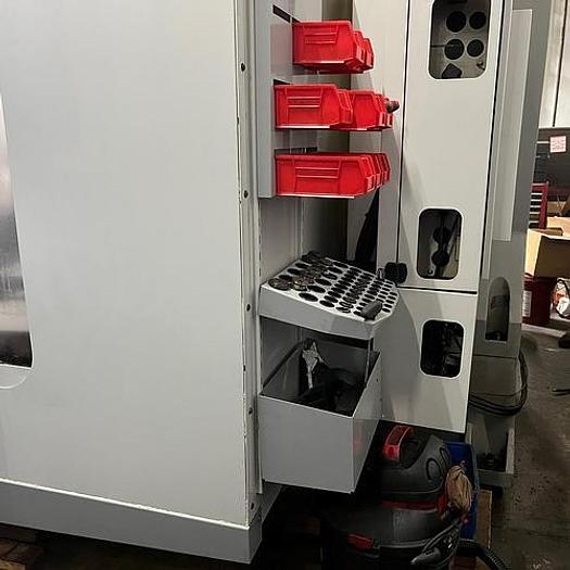 Used HAAS VF-8D/40 VMC