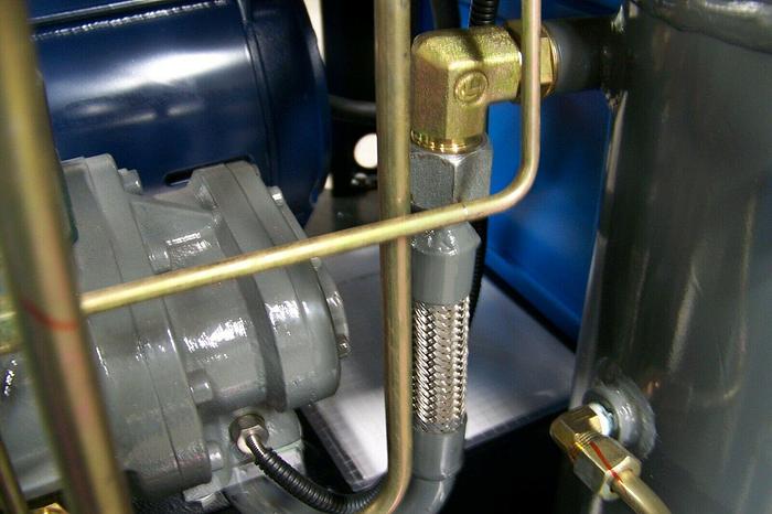 MAC-5BSVSD80V 5hp 1phase Rotary Screw Air Compressor 80 V tank 12 Year AIR-MAX Warranty