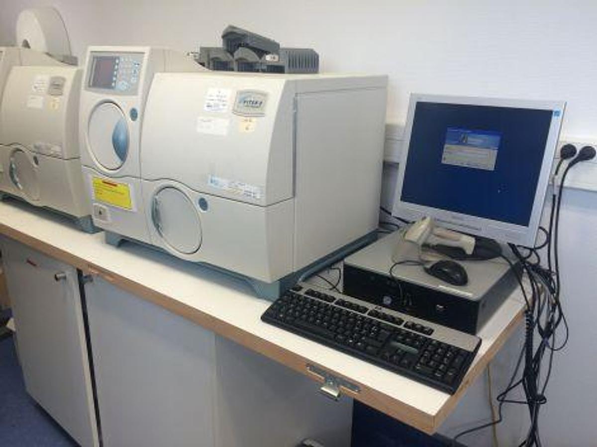 D'occasion A Vendre BIOMERIEUX Vitek 2 Compact Unit