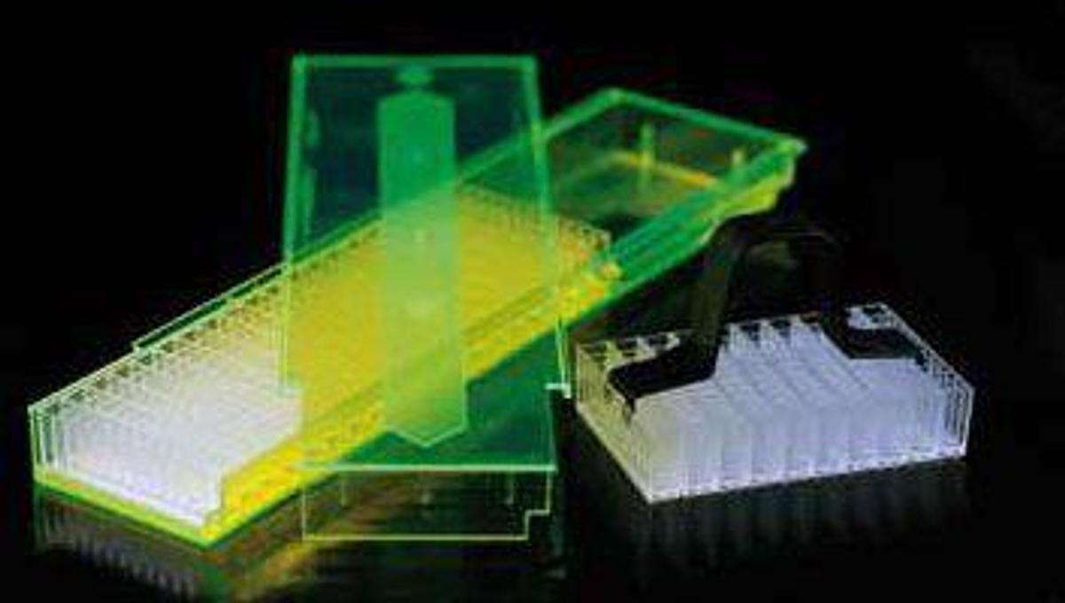 Usado A la venta THERMO KONELAB 12-position low-volume Multicell Cuvette BOX OF 900 UNITS Chemistry Analyzer Piezas