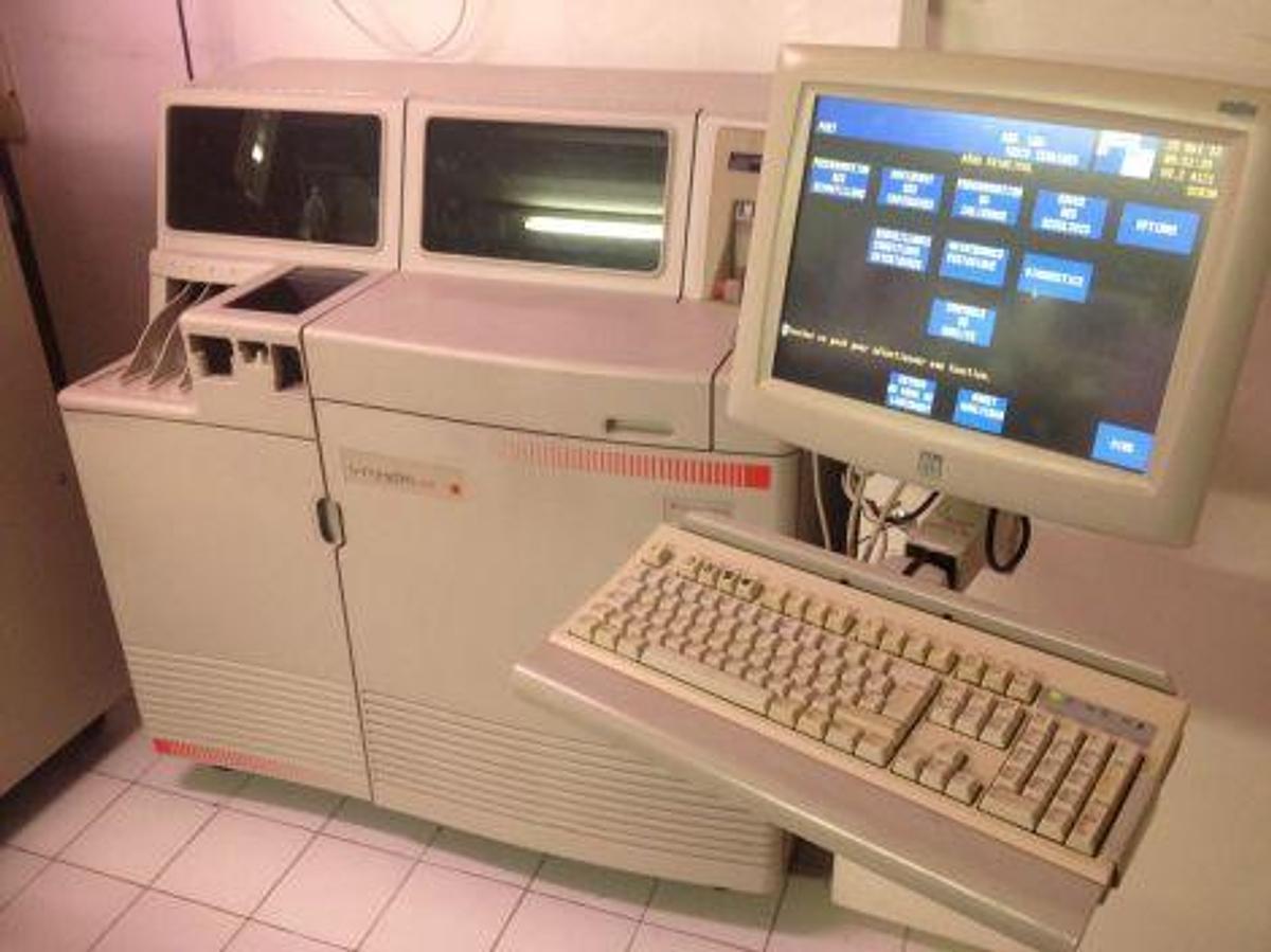 Used For Sale ORTHO-CLINICAL DIAGNOSTICS VITROS 350 Chemistry Analyzer