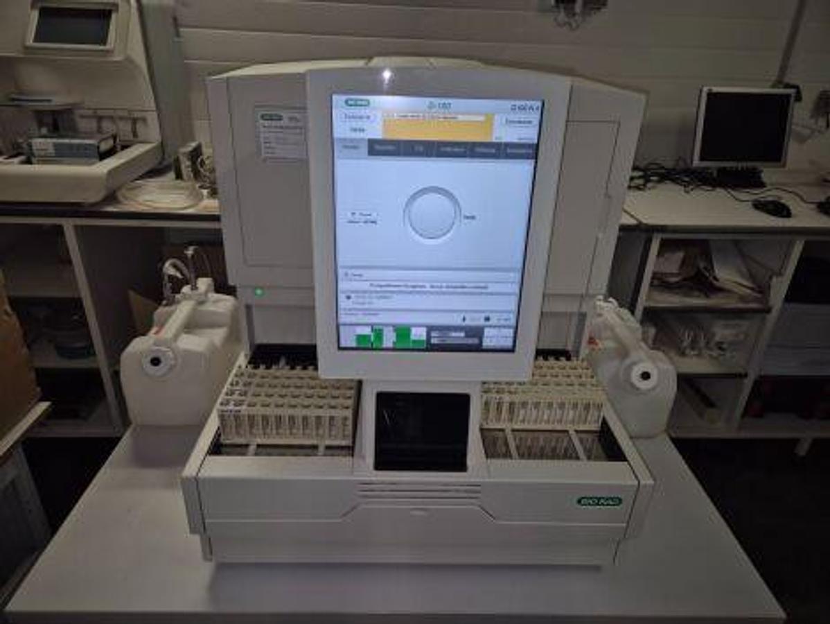 Gebraucht BIO-RAD D-100 Hemoglobinometr