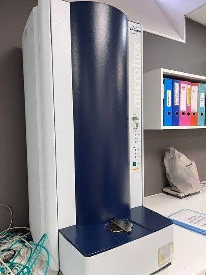 Used BRUKER Microflex Mass spectrophotomer