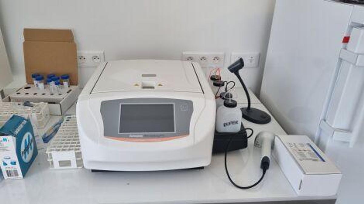 D'occasion A Vendre ELITECH Aerospray PRO Slide Stainer / Cytocentrifuge Centrifuge