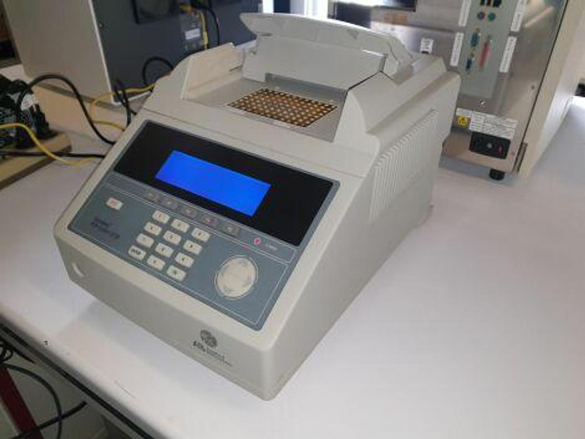 Gebraucht <span>À vendre</span> APPLIED BIOSYSTEMS GeneAmp PCR System 9700