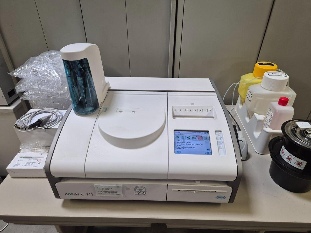 Gebraucht ROCHE Cobas C111 Chemistry Analyzer