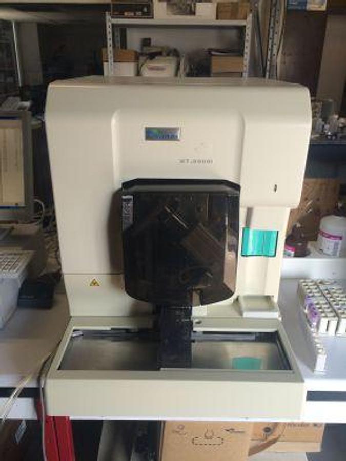 D'occasion A Vendre SYSMEX XT- 2000 i Hematology Analyzer