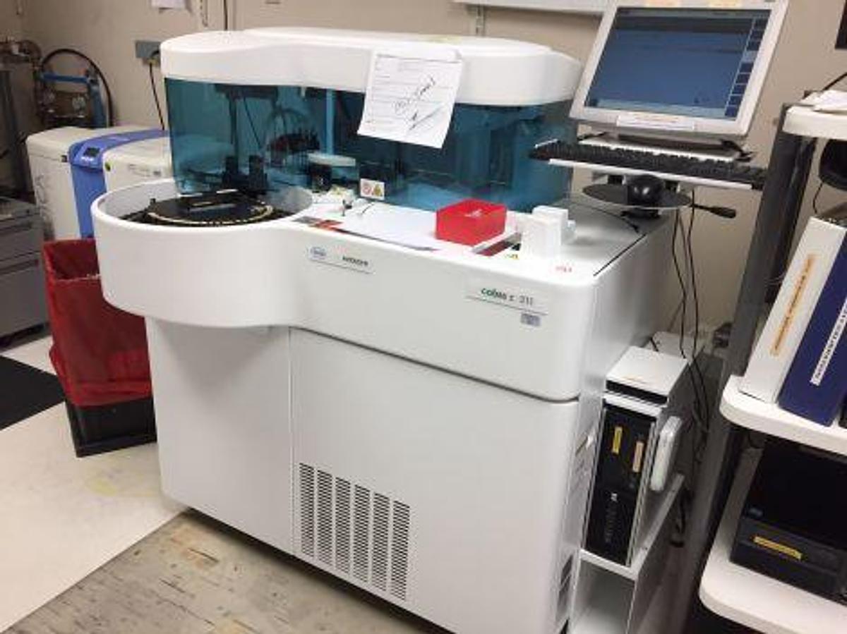Usado ROCHE/COBAS C311 Analizador de Química