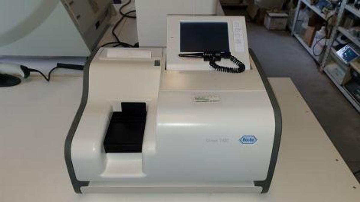 D'occasion A Vendre ROCHE Cobas Urisys 1800 /U411 Urine Analyzer