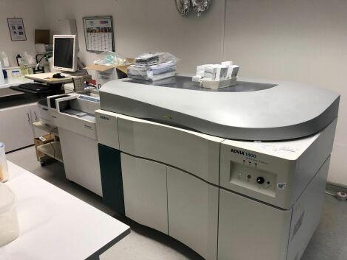 Gebraucht SIEMENS ADVIA 1800 Rack Chemistry Analyzer