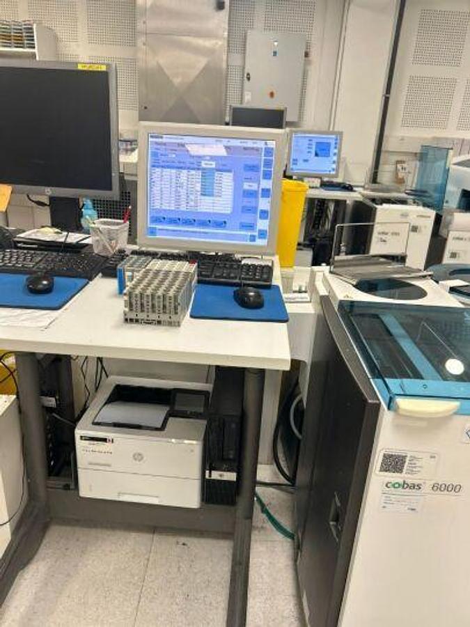 Gebraucht <span>À vendre</span> ROCHE DIAGNOSTICS Cobas 6000 CEE 2 x lines