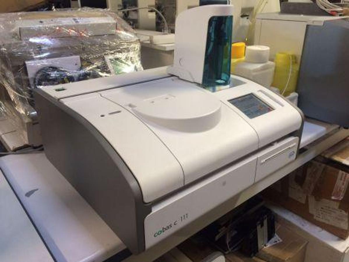 Gebraucht <span>À vendre</span> ROCHE COBAS C111 Chemistry Analyzer