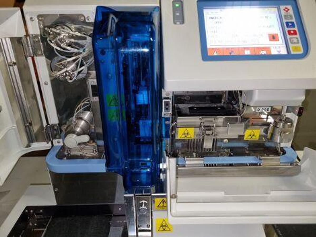 Usado Analizador de Química TOSOH G11