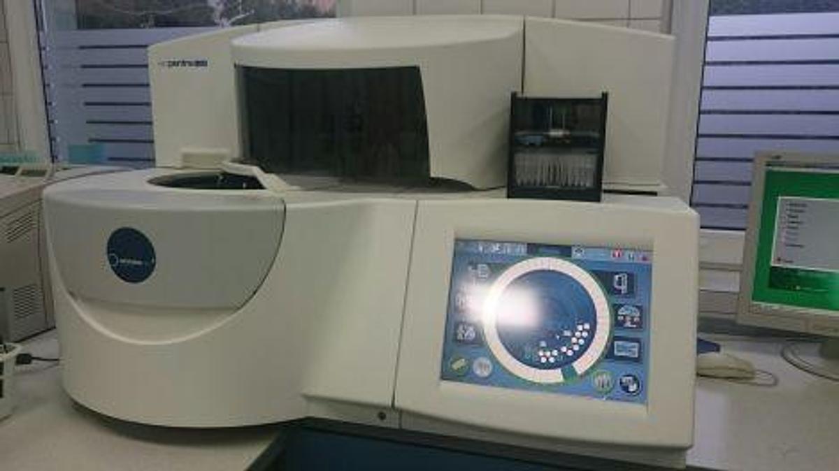 D'occasion A Vendre HORIBA ABX PENTRA 400 Chemistry Analyzer