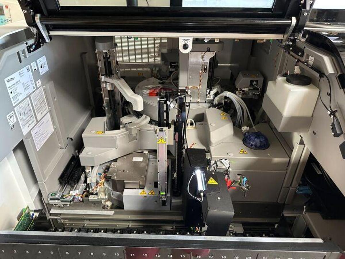 Usado ABBOTT Alinity C Chemistry Analyzer