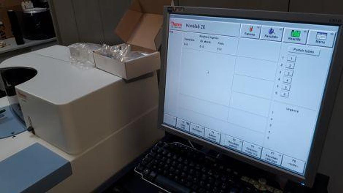 Gebraucht KONELAB 20i Chemistry Analyzer