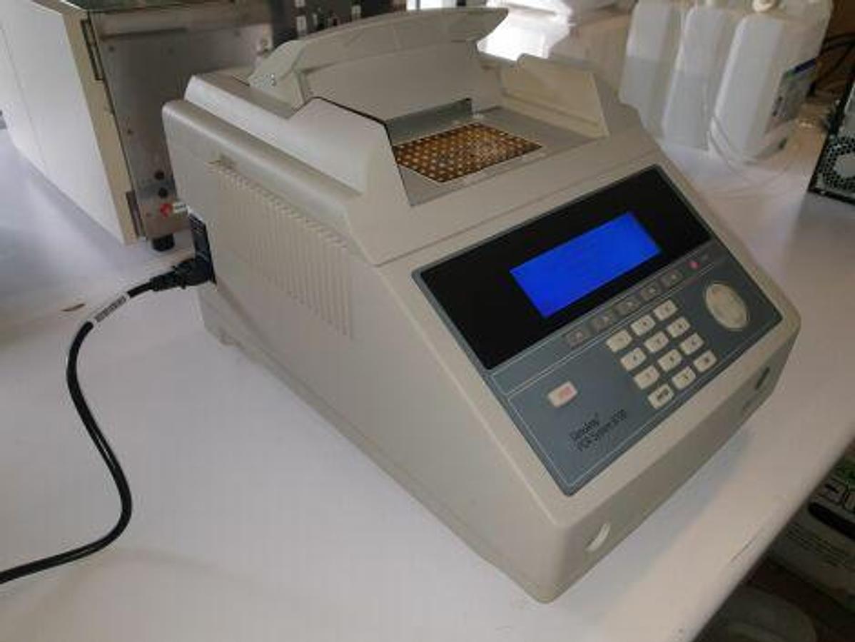 Gebraucht <span>À vendre</span> APPLIED BIOSYSTEMS GeneAmp PCR System 9700