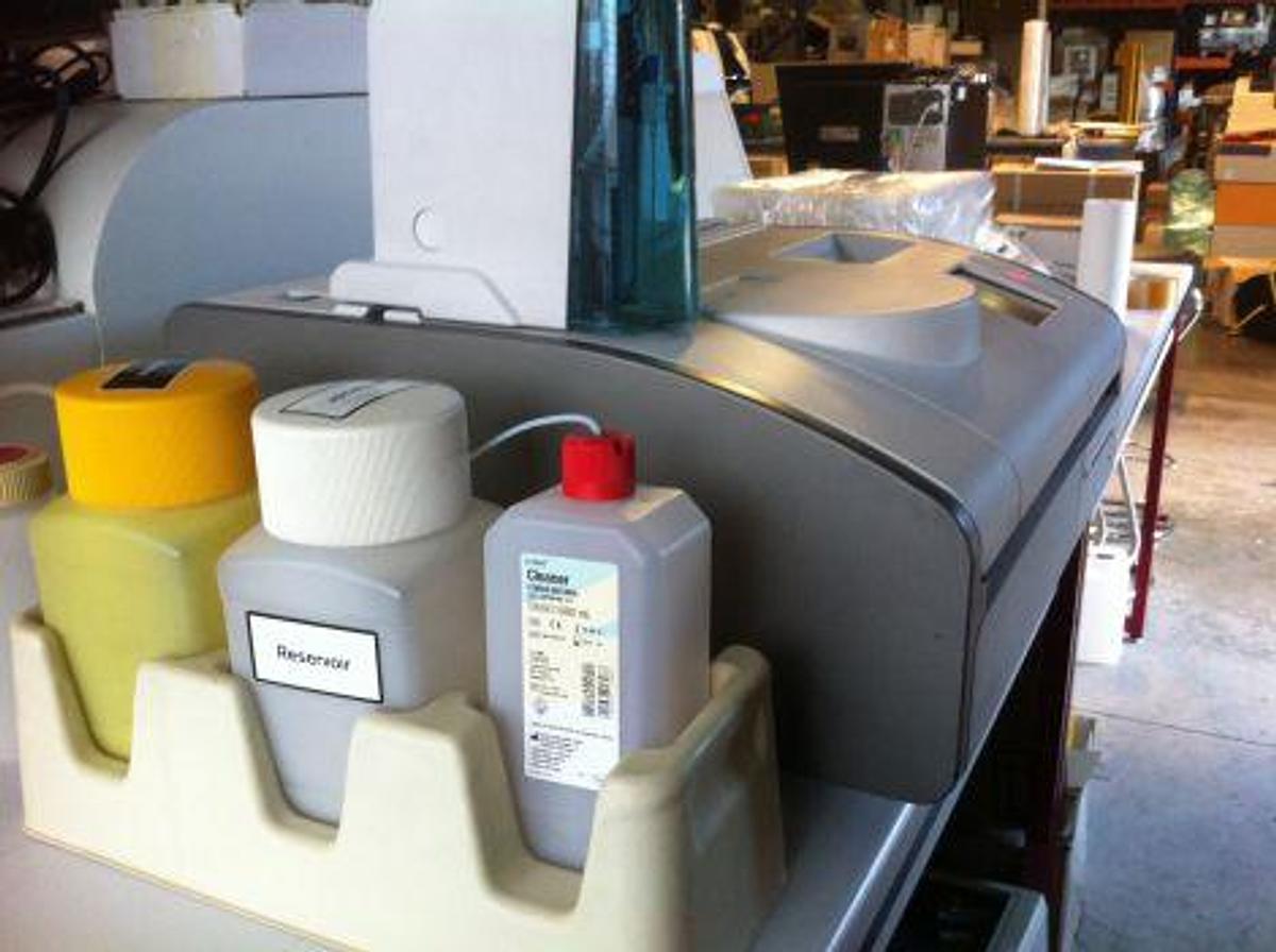 Gebraucht <span>À vendre</span> ROCHE COBAS C111 Chemistry Analyzer