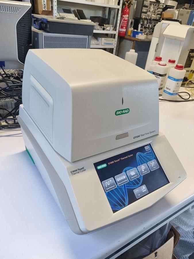 Gebraucht <span>À vendre</span> BIO-RAD CFX96 Touch PCR Thermal Cycler