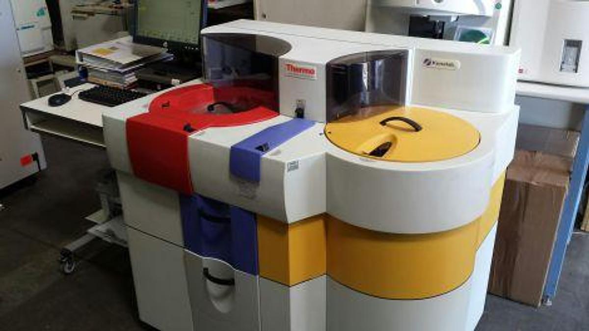 Gebraucht <span>À vendre</span> THERMO KONELAB 30 Chemistry Analyzer