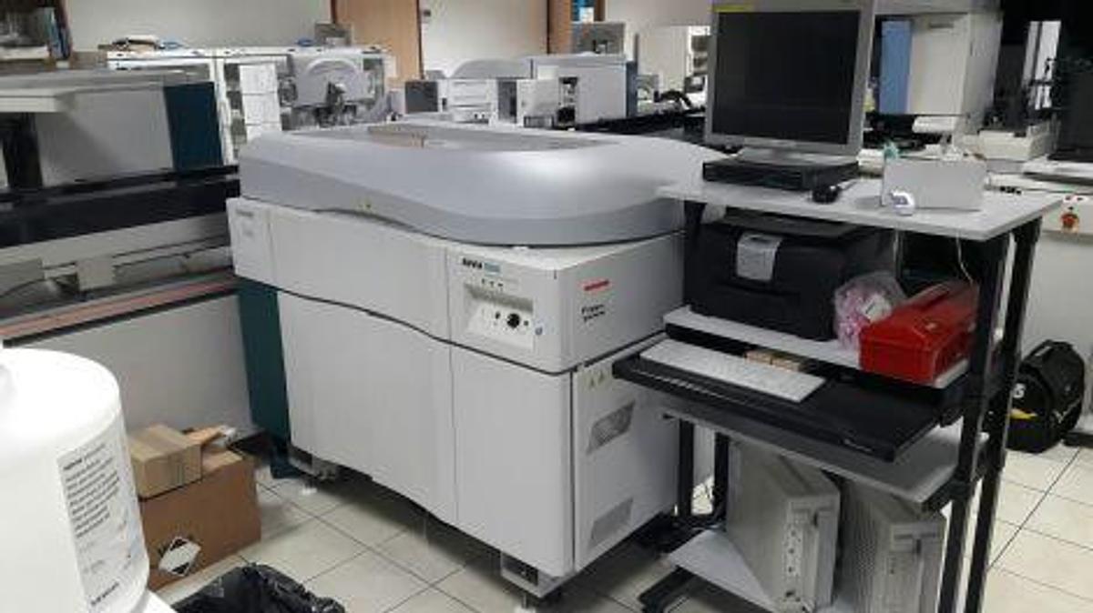 Used SIEMENS ADVIA 1800 Chemistry Analyzer