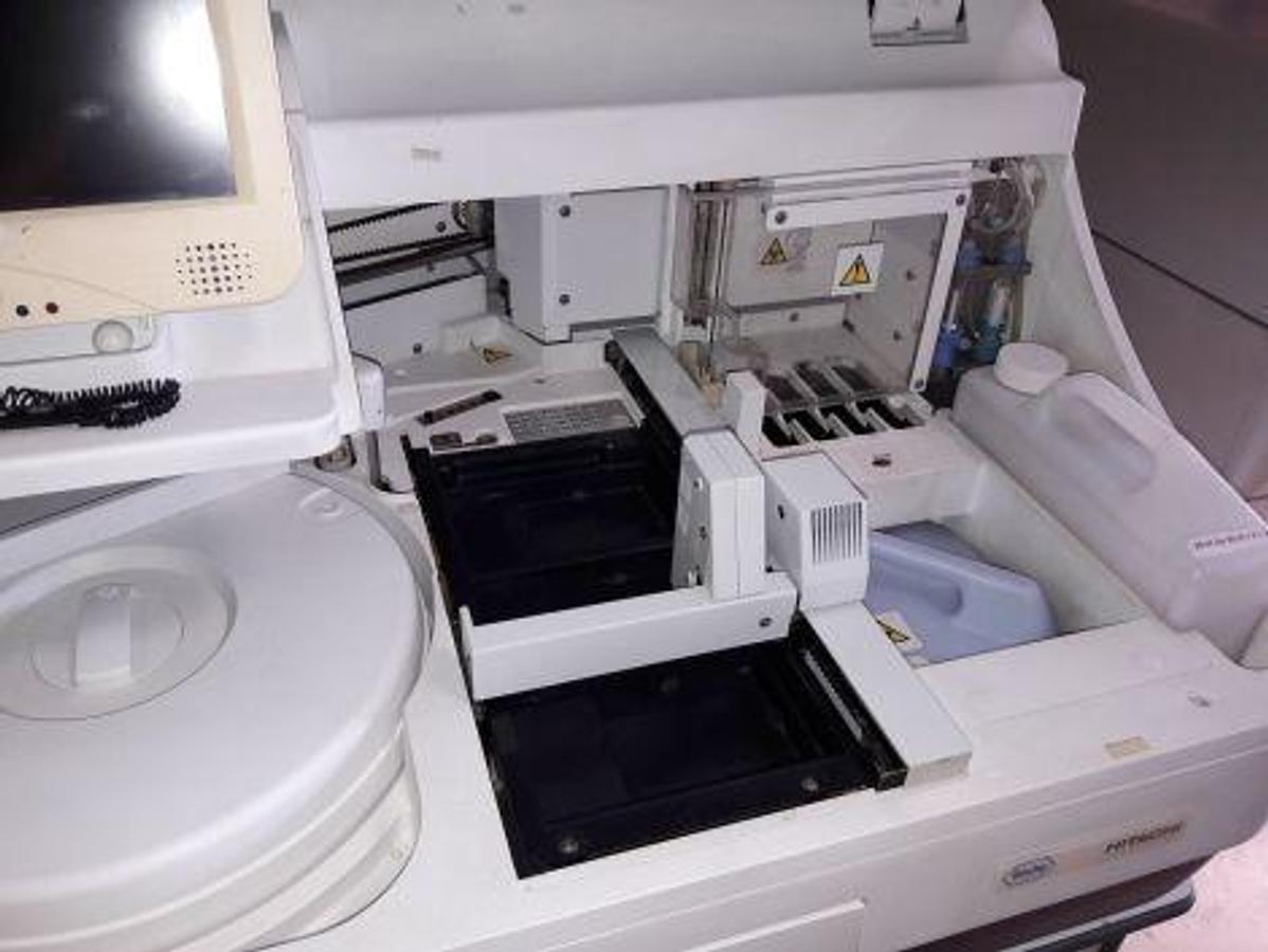 Usado ROCHE DIAGNOSTICS COBAS E411 RACK