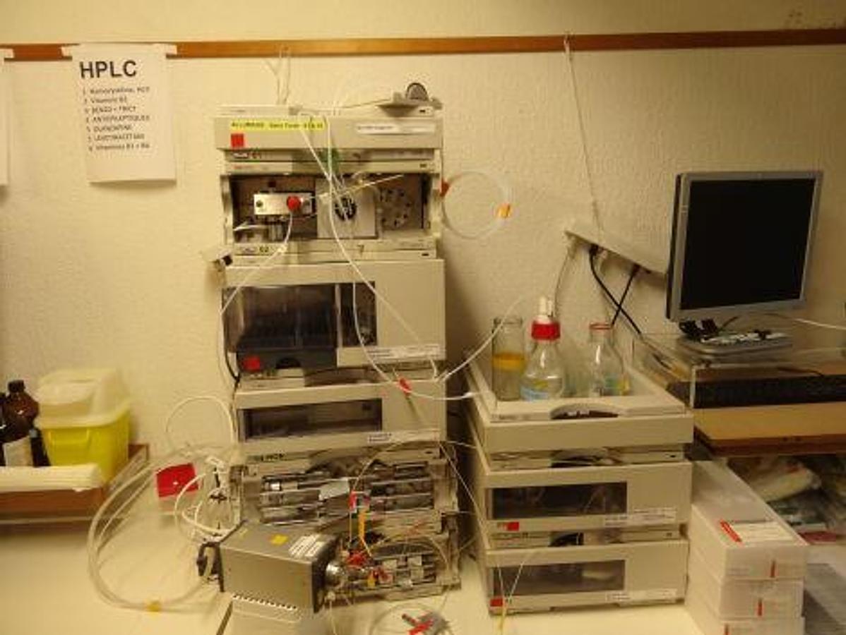 D'occasion AGILENT/HP HPLC 1100 chromatographe en gaz
