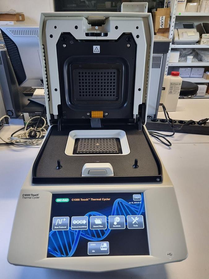 Gebraucht <span>À vendre</span> BIO-RAD CFX96 Touch PCR Thermal Cycler