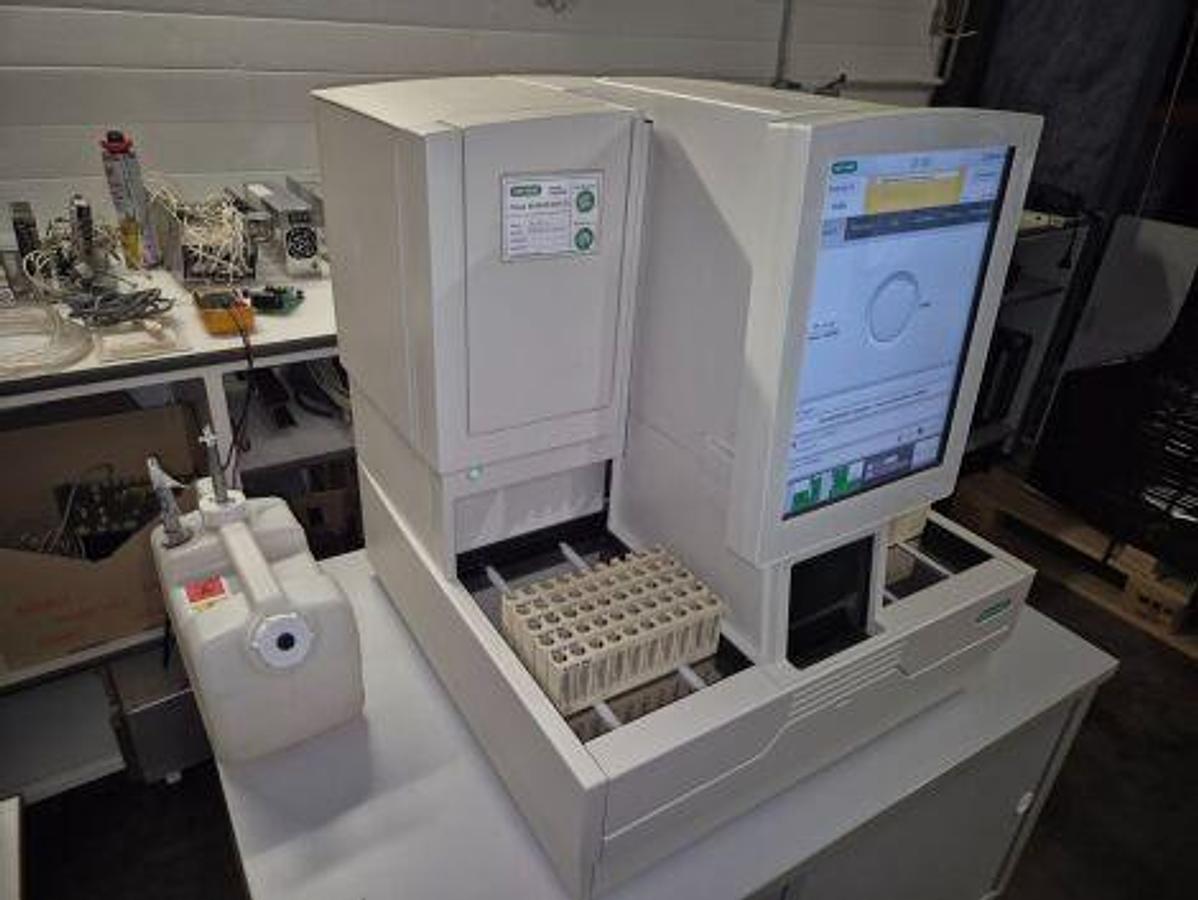 D'occasion A Vendre BIO-RAD D-100 Hemoglobinometer
