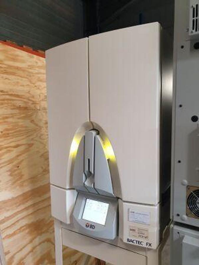 D'occasion BD BECTON DICKINSON Bactec FX 200 FX Blood Culture System