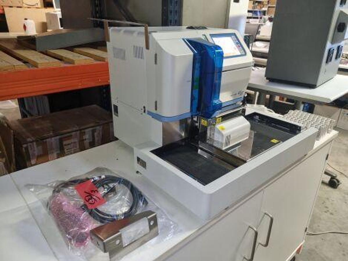Usado Analizador de Química TOSOH G11