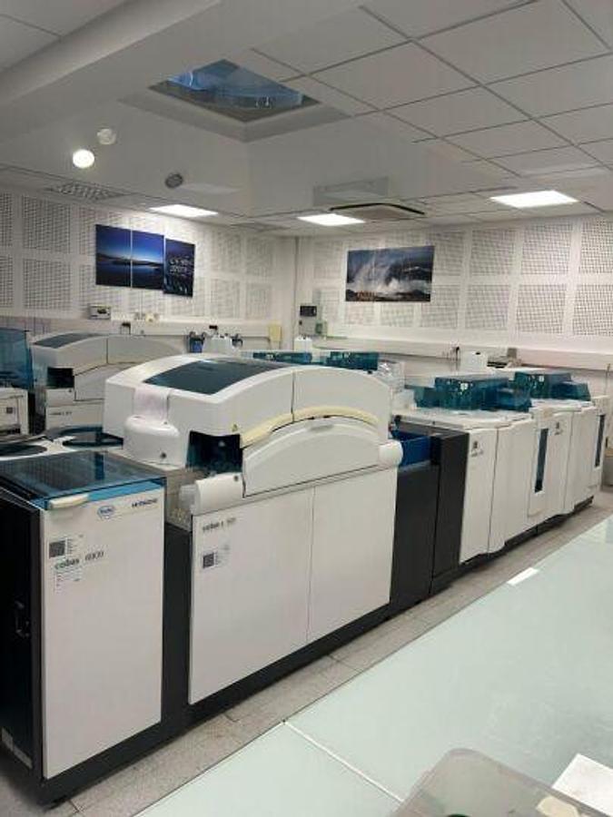 D'occasion A Vendre ROCHE DIAGNOSTICS Cobas 6000 CEE 2 x lines