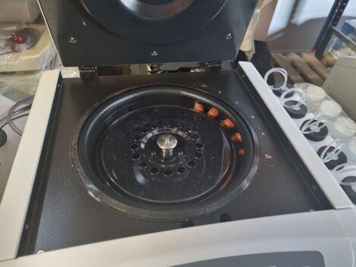 Usado ELITECH Aerospray TB Slide Stainer / Cytocentrifuge Centrifuge