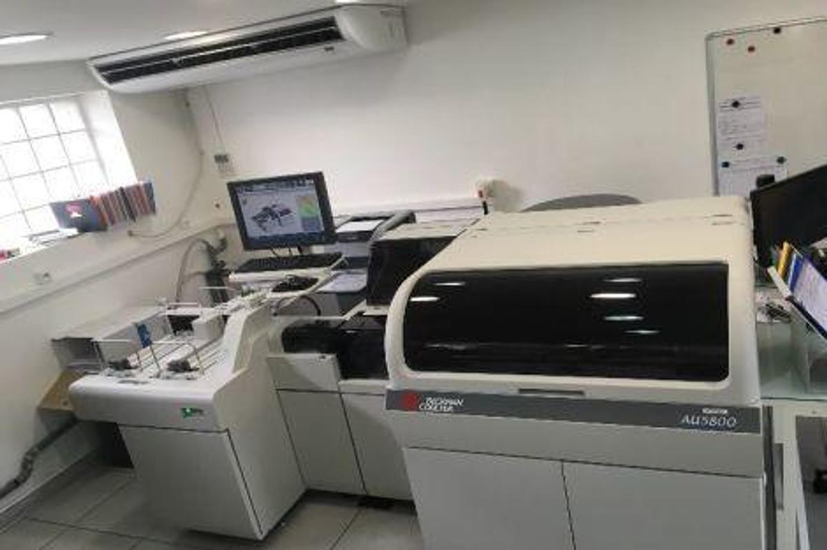 Used BECKMAN COULTER OLYMPUS AU-5811 Chemistry Analyzer